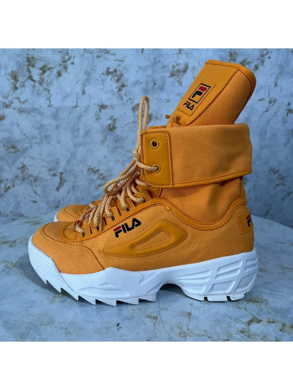 Fila upper discoloration
